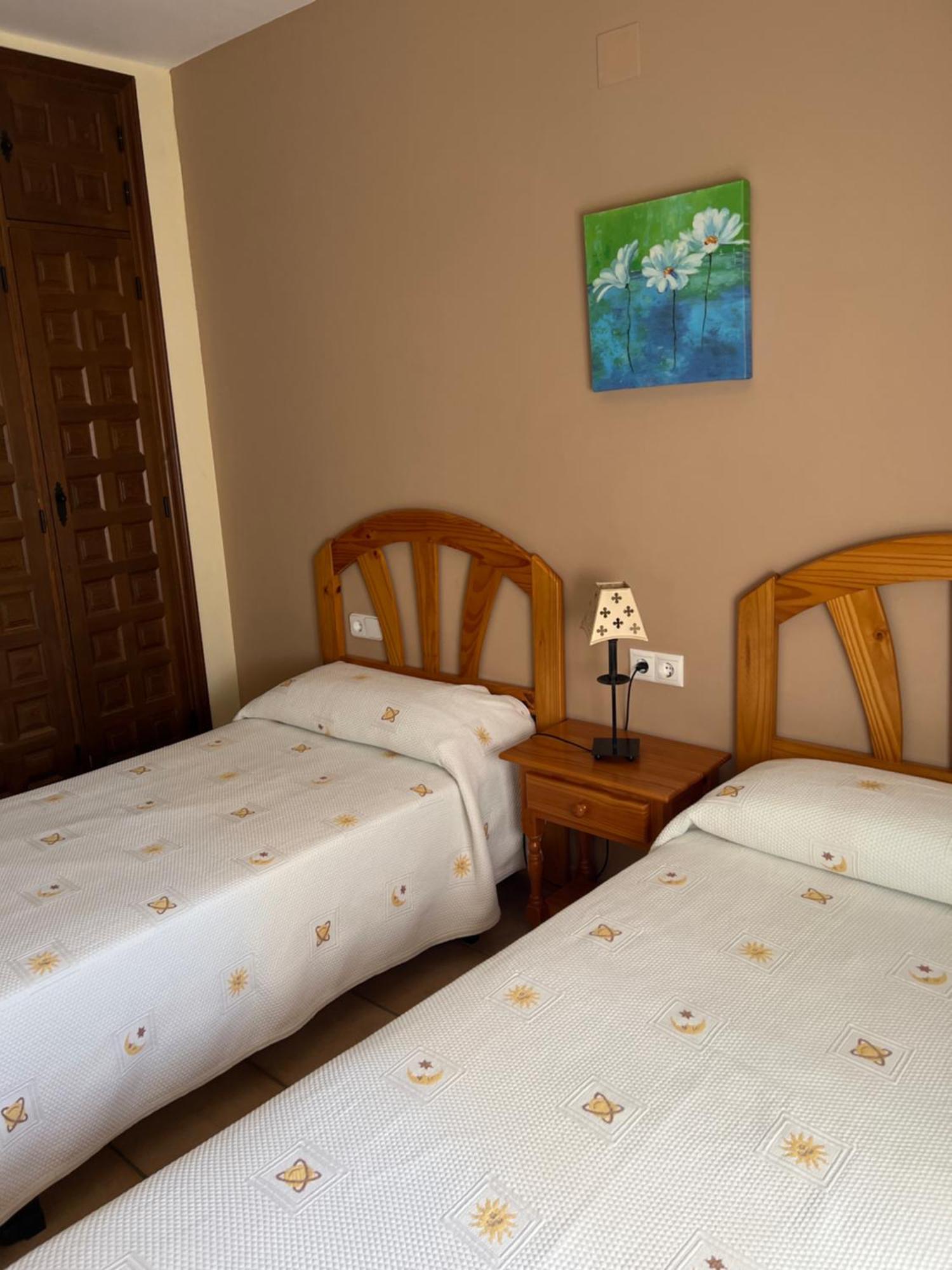 Apartamentos Los Parrales 比利亚尔瓦德拉谢拉 外观 照片